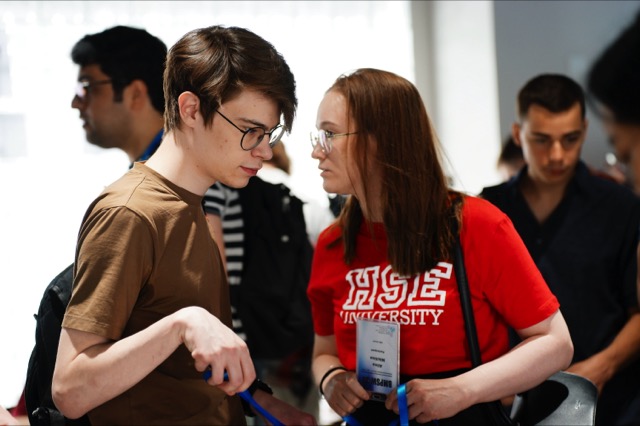Registration (Mikhail Venchakov and Alina Nikitina)