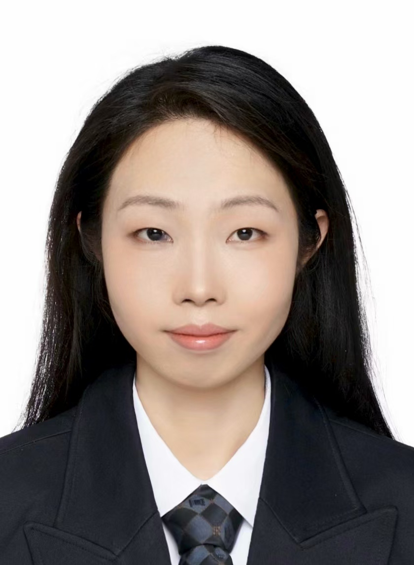 行政人员 吕娜