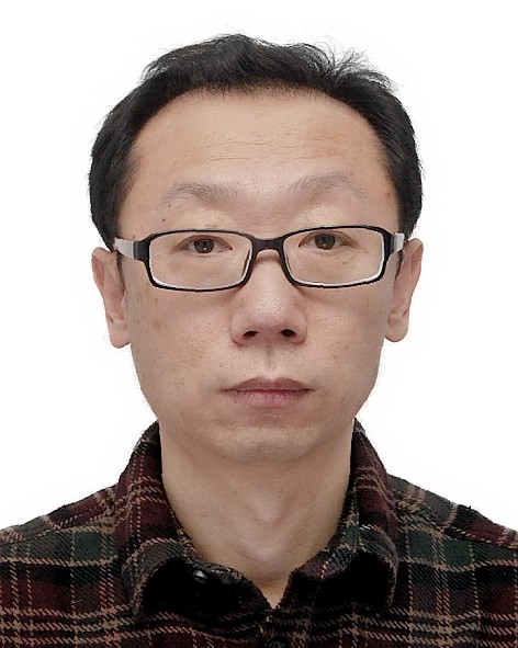 研究员 王忠